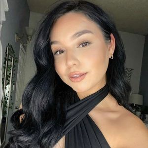 Meet your Posher, Briana